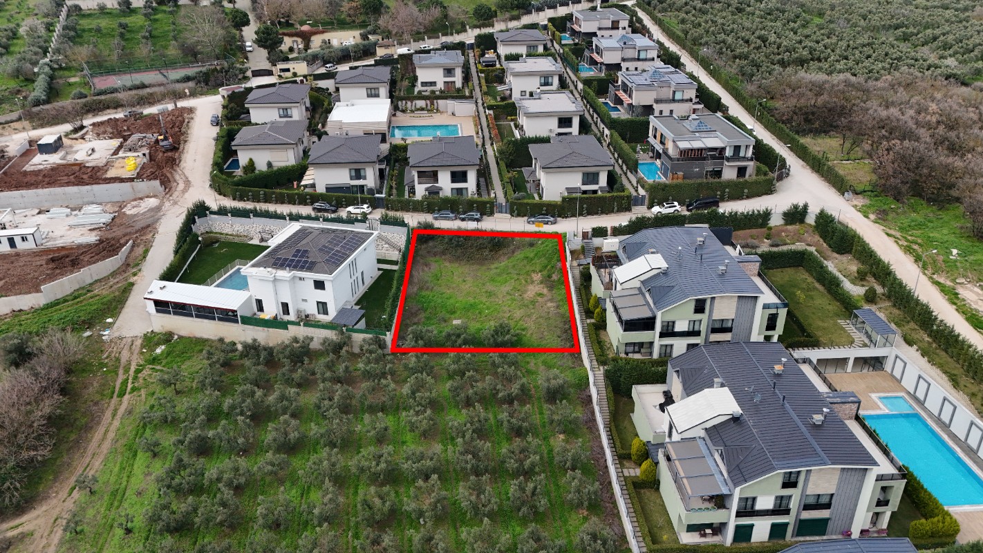 MUDANYA BADEMLİ'DE MANZARALI 750m² SATILIK ARSA