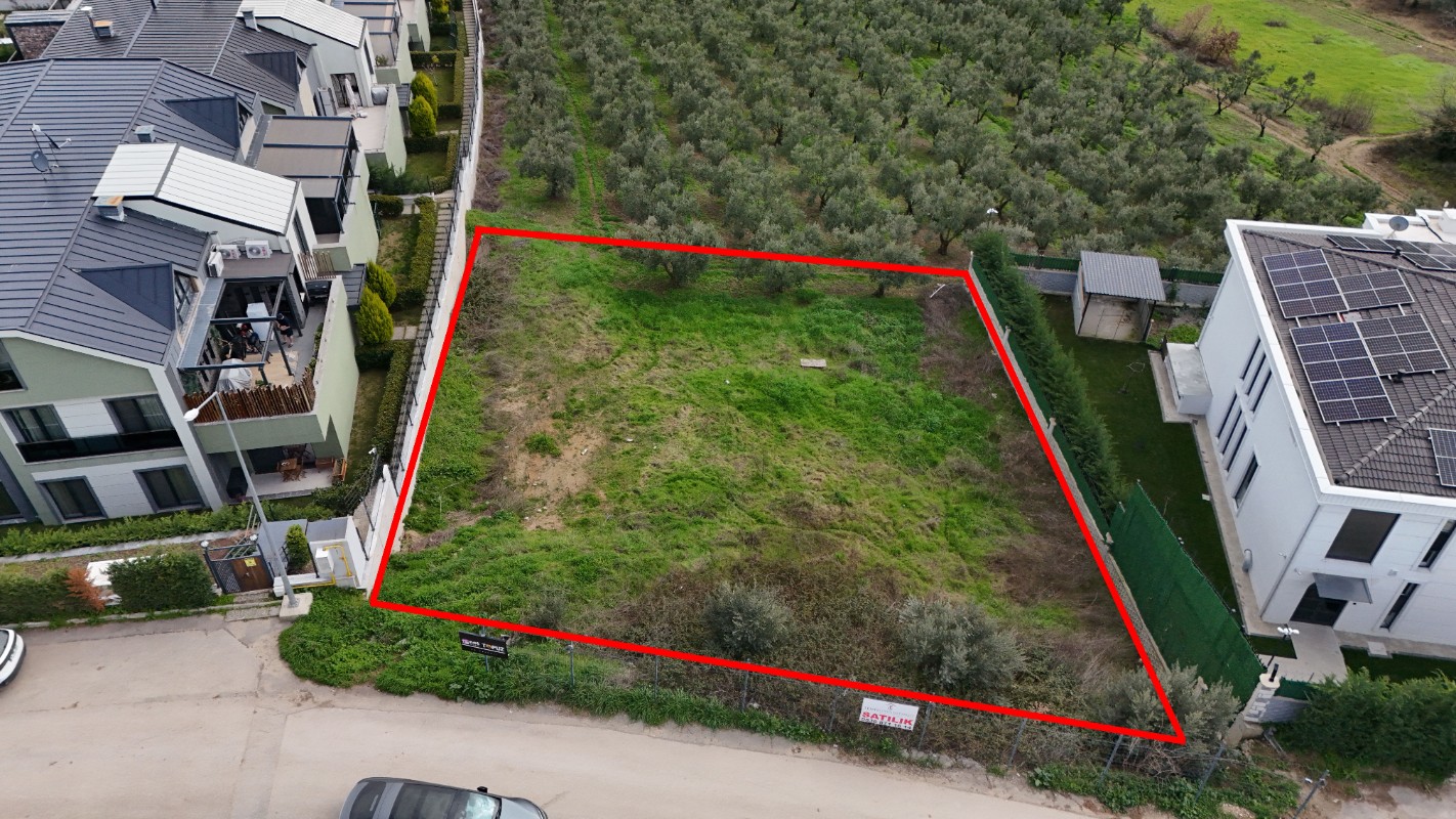 MUDANYA BADEMLİ'DE MANZARALI 750m² SATILIK ARSA