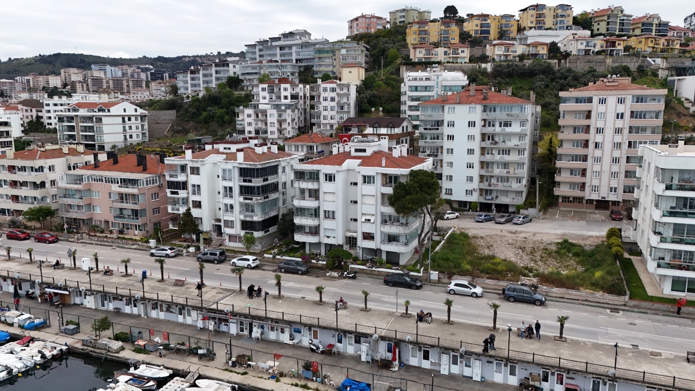 MUDANYA HALİTPAŞADA DENİZ MANZARALI 3+1 EŞYALI KİRALIK DAİRE