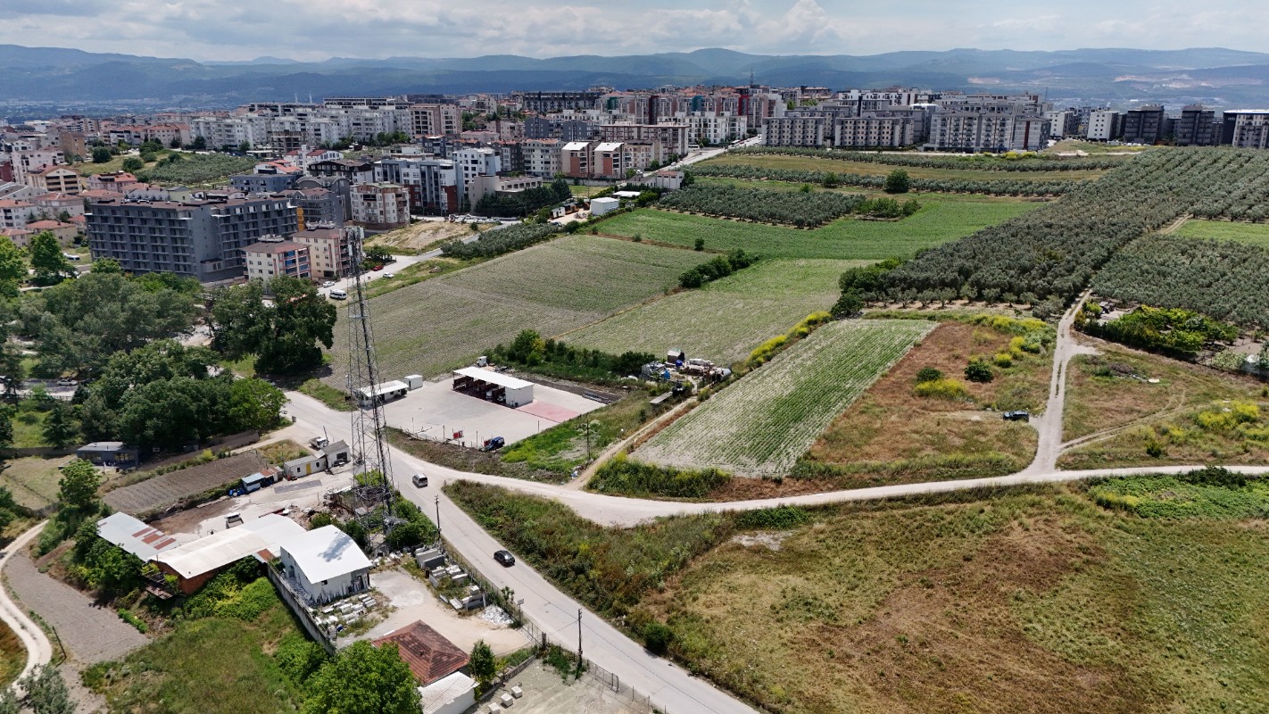Görükle'de Asfalt Cepheli, İmar sınırı - 875m² - Kısmi Takaslı