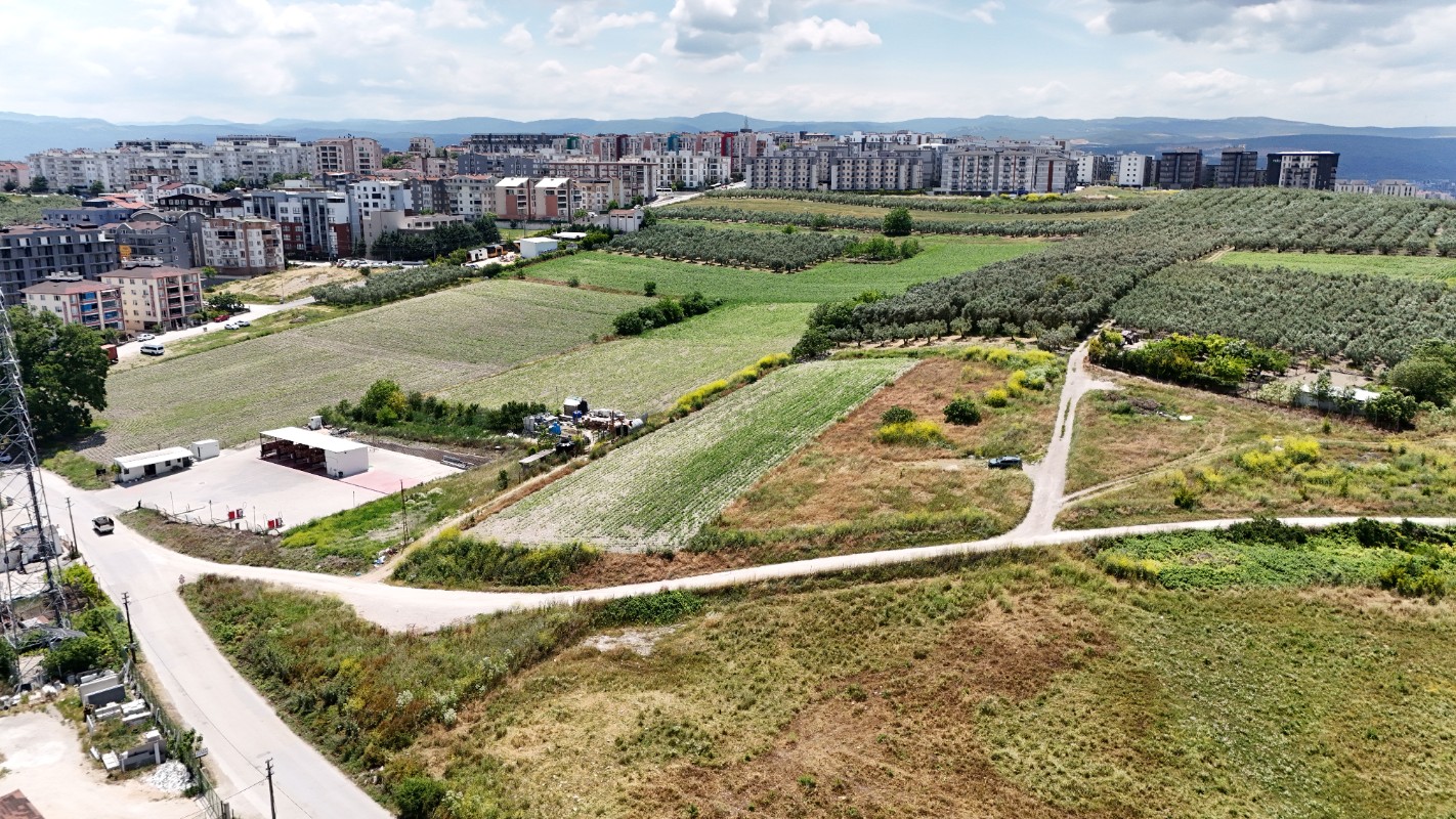 Görükle'de Asfalt Cepheli, İmar sınırı - 875m² - Kısmi Takaslı