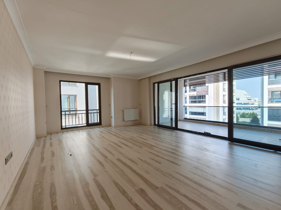 29 EKİM GRAND KANYON EVLERİNDE SATILIK LÜKS 3+1 DAİRE