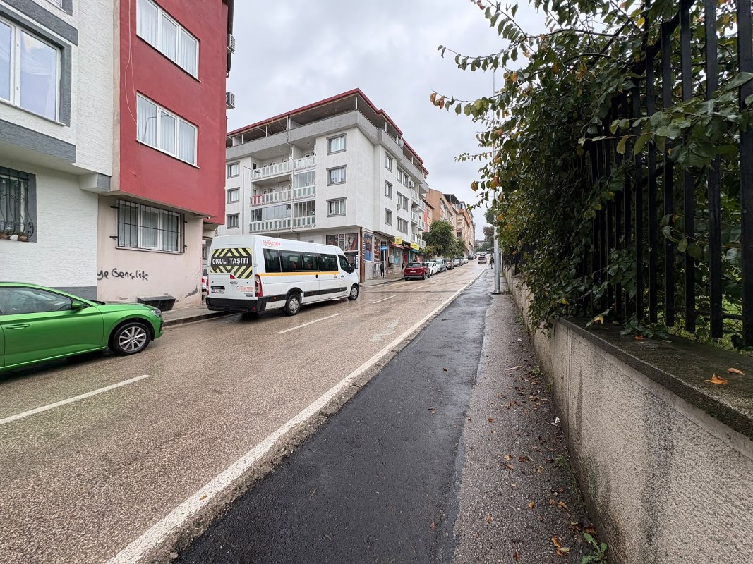 BURSA NİLÜFER FETHİYE'DE METROYA YAKIN 140 m² NET 3+1 DAİRE
